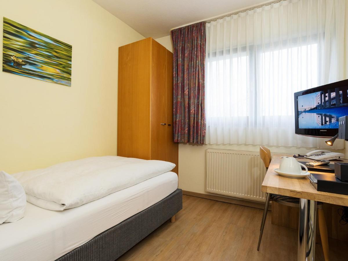 Hotel & Wirtshaus Hansen Bergisch Gladbach Luaran gambar