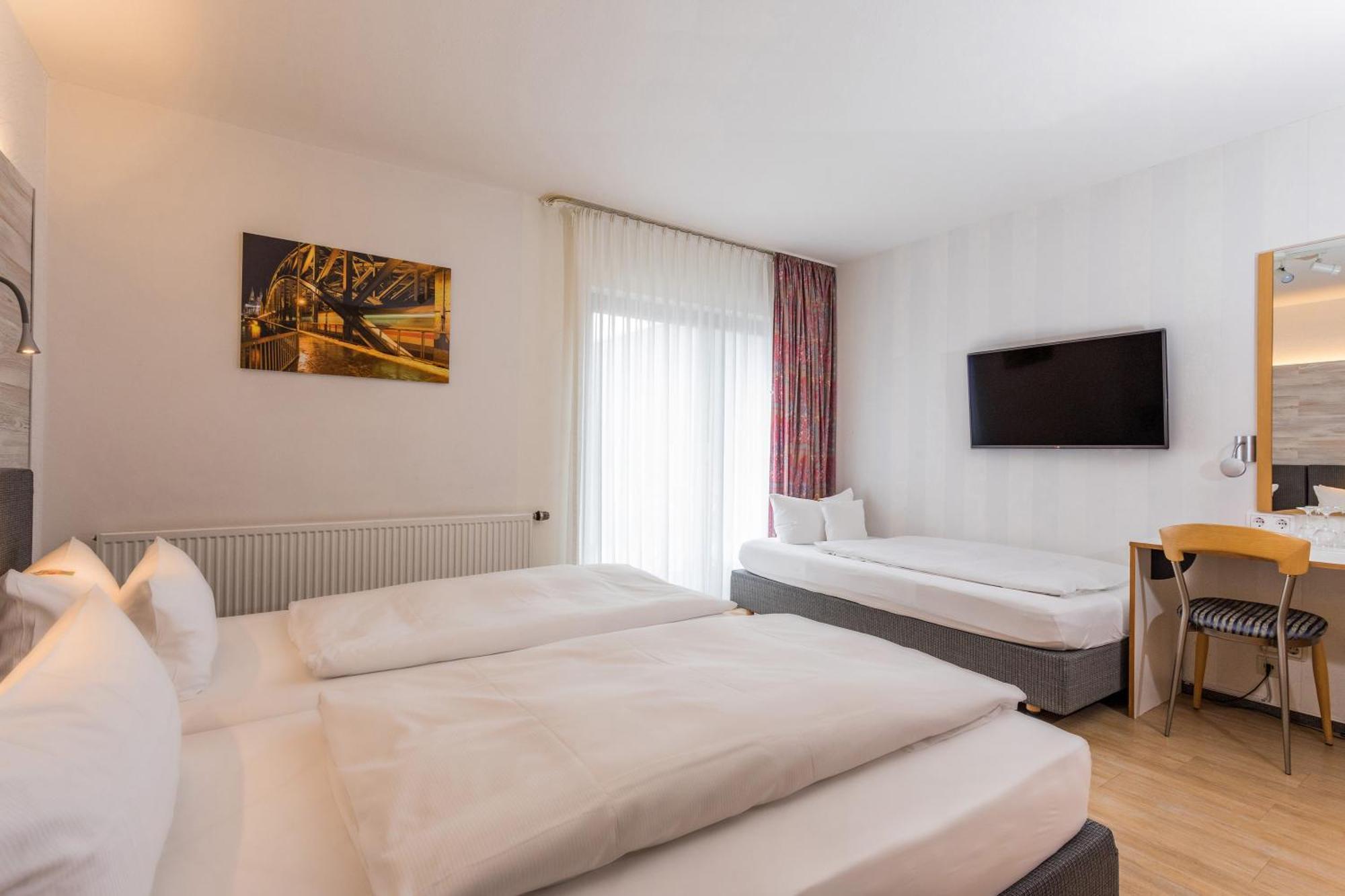 Hotel & Wirtshaus Hansen Bergisch Gladbach Luaran gambar