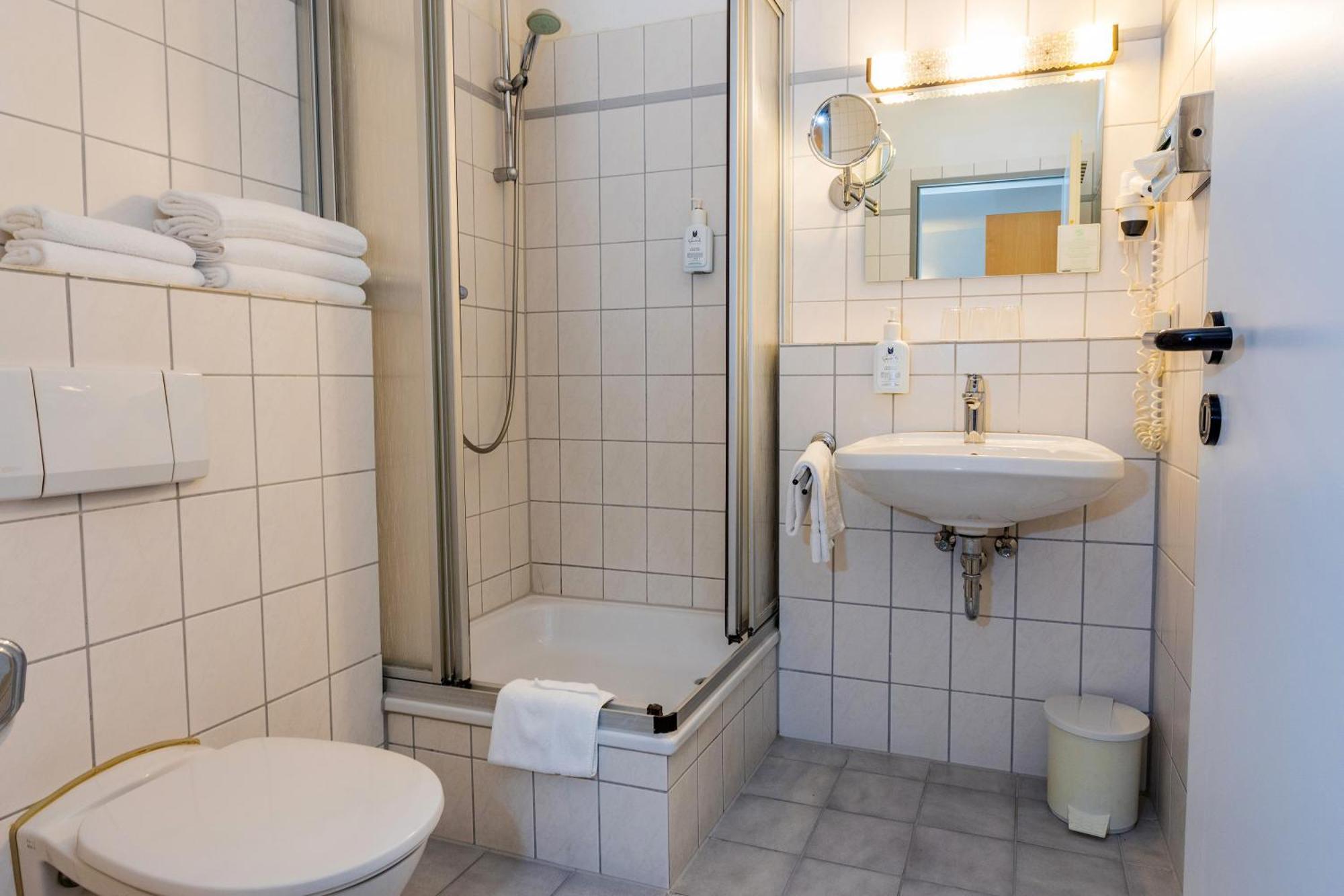 Hotel & Wirtshaus Hansen Bergisch Gladbach Luaran gambar