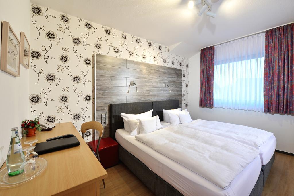 Hotel & Wirtshaus Hansen Bergisch Gladbach Luaran gambar