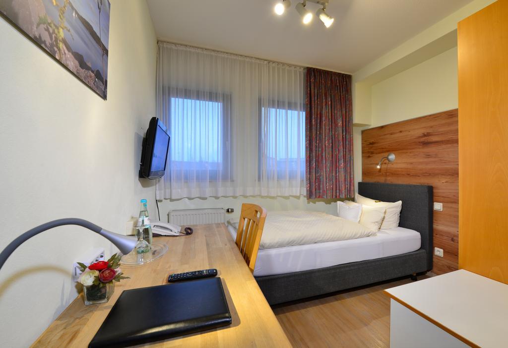 Hotel & Wirtshaus Hansen Bergisch Gladbach Luaran gambar